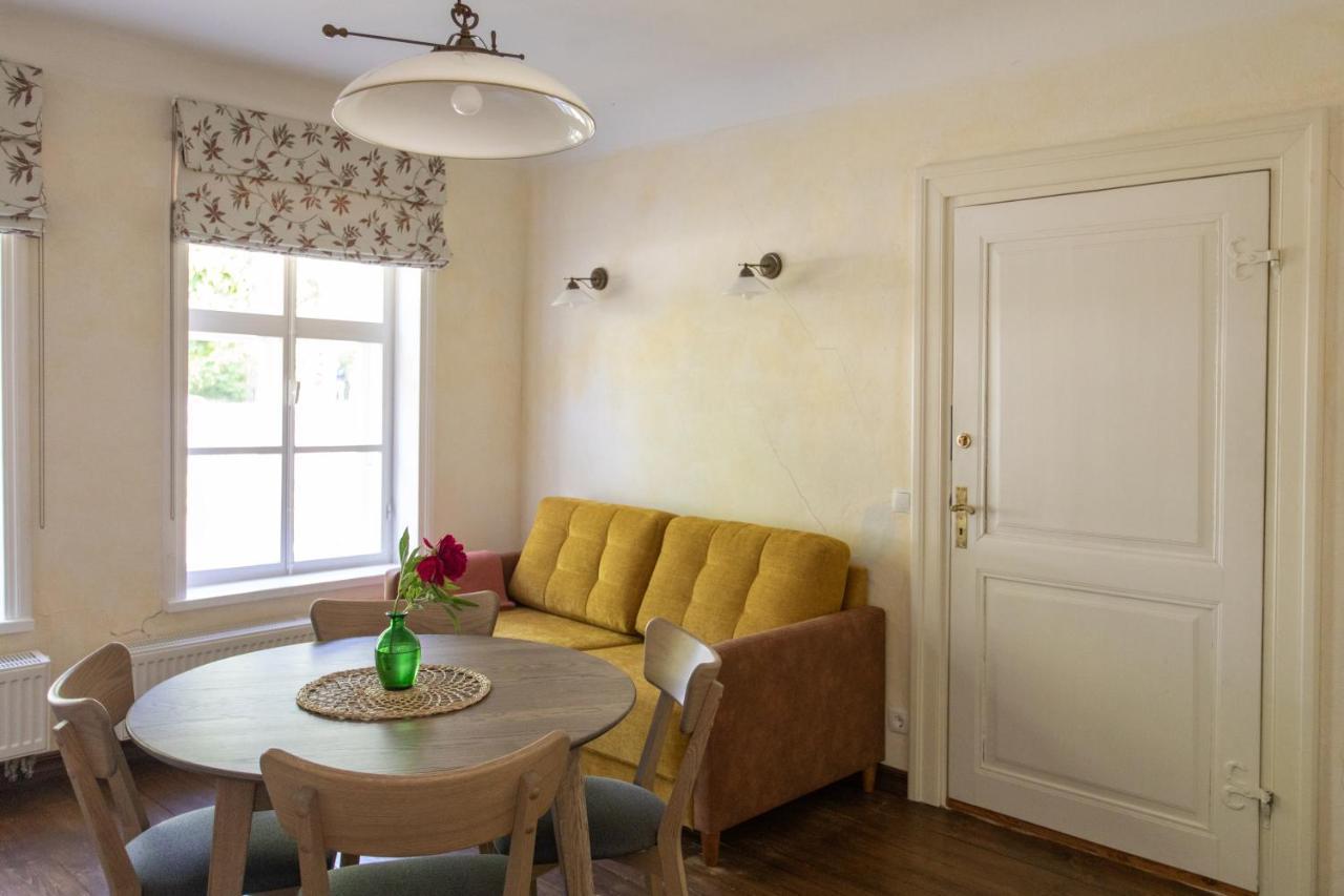 Allee Apartments Kuressaare Zimmer foto